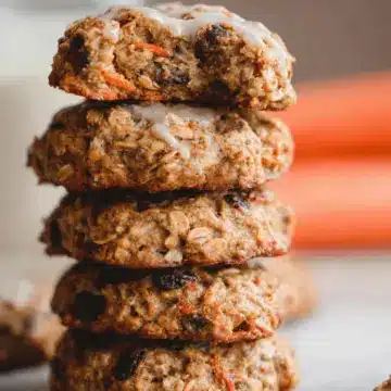 Carrot Cake Oatmeal Breakfast Cookies