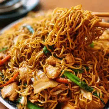 Chicken Chow Mein (SO EASY!)