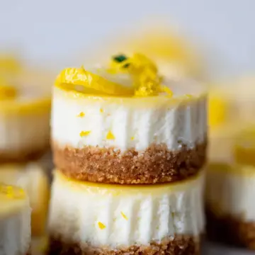 Mini Lemon Cheesecake Bites