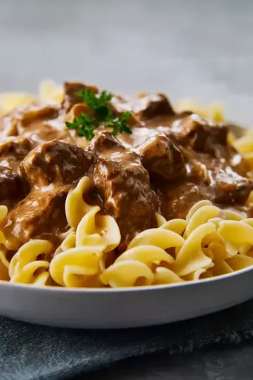 Slow Cooker Beef Stroganoff